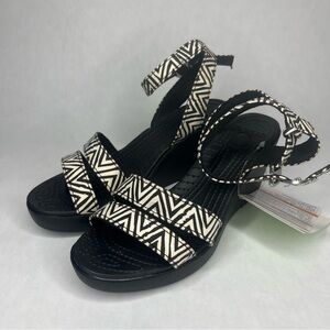 Crocs Leigh Graphic Wedge